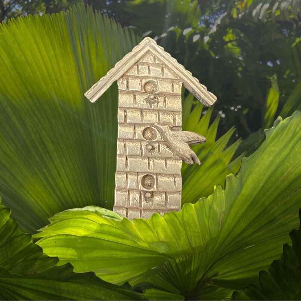 Barker USA 1996 Pewter Shingle Birdhouse with Bird brooch Lapel Pin